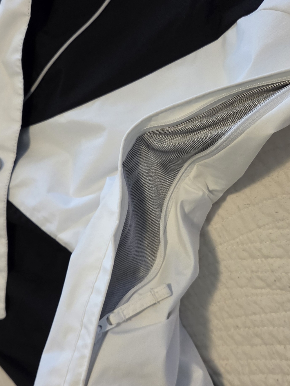 Columbia Rain Jacket, Size Large - Picture 7 of 12